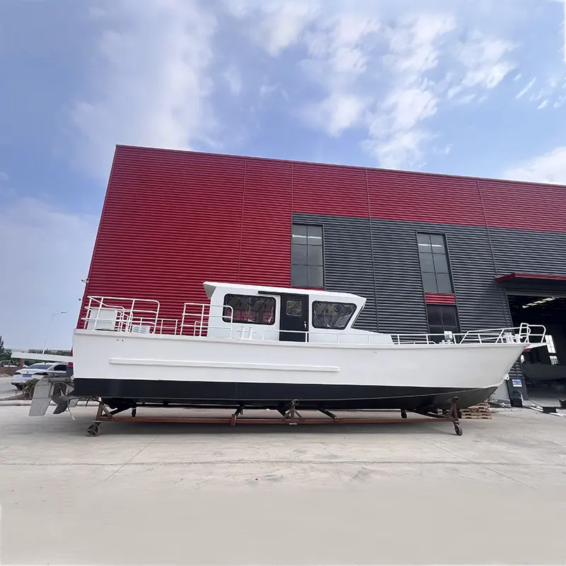 13,8 m cruisebåt